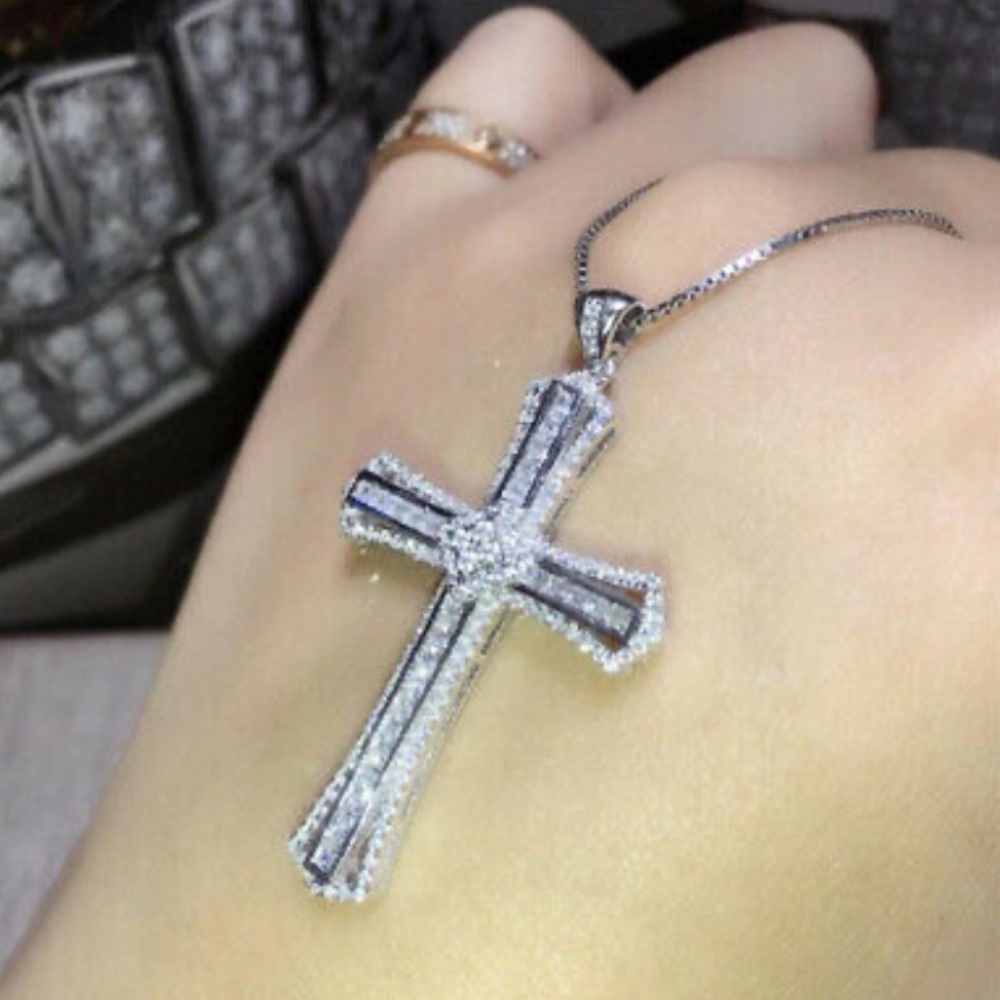NWT STERLING SILVER CROSS PENDANT NECKLACE